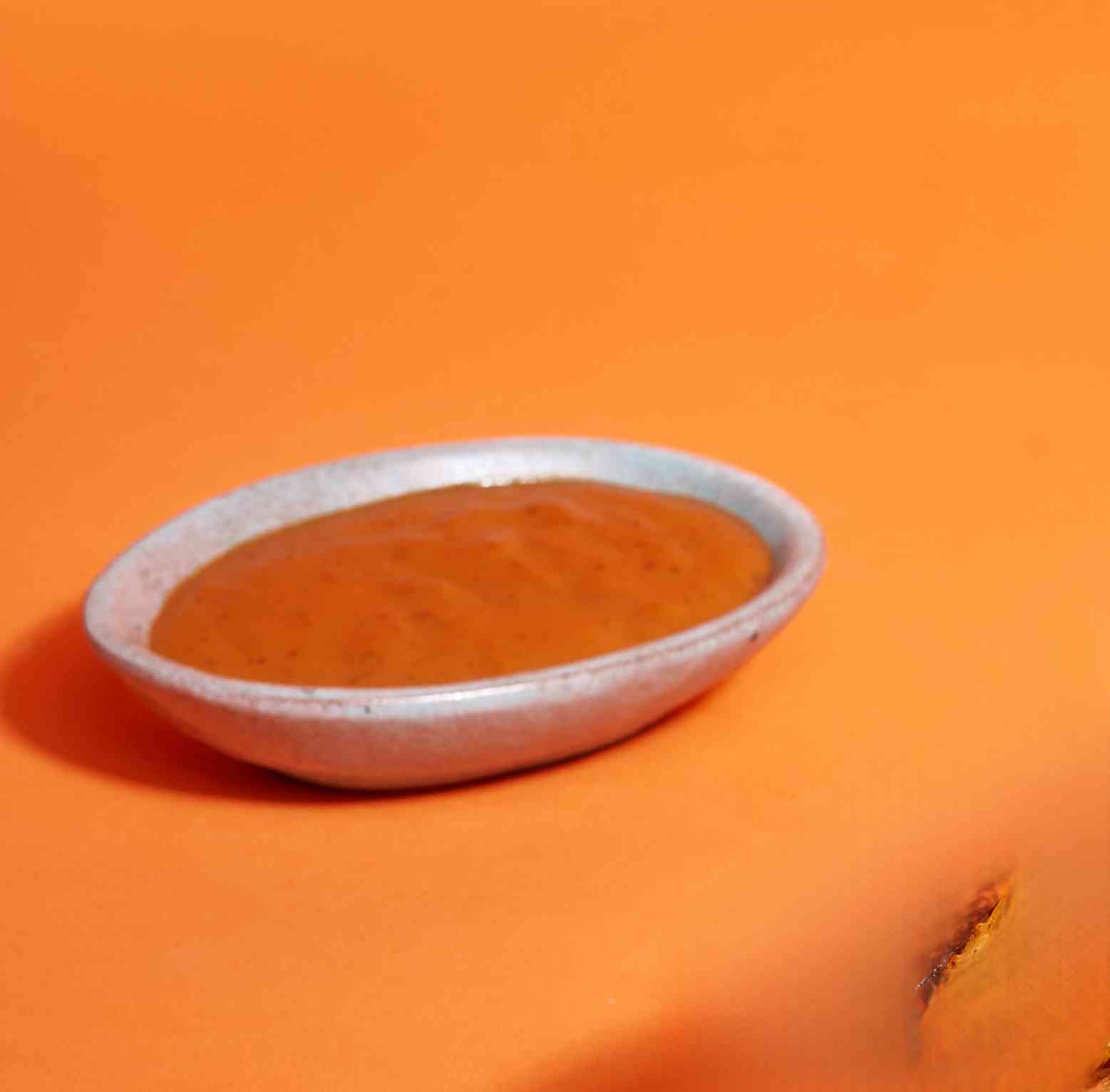 علبة صوص لمون